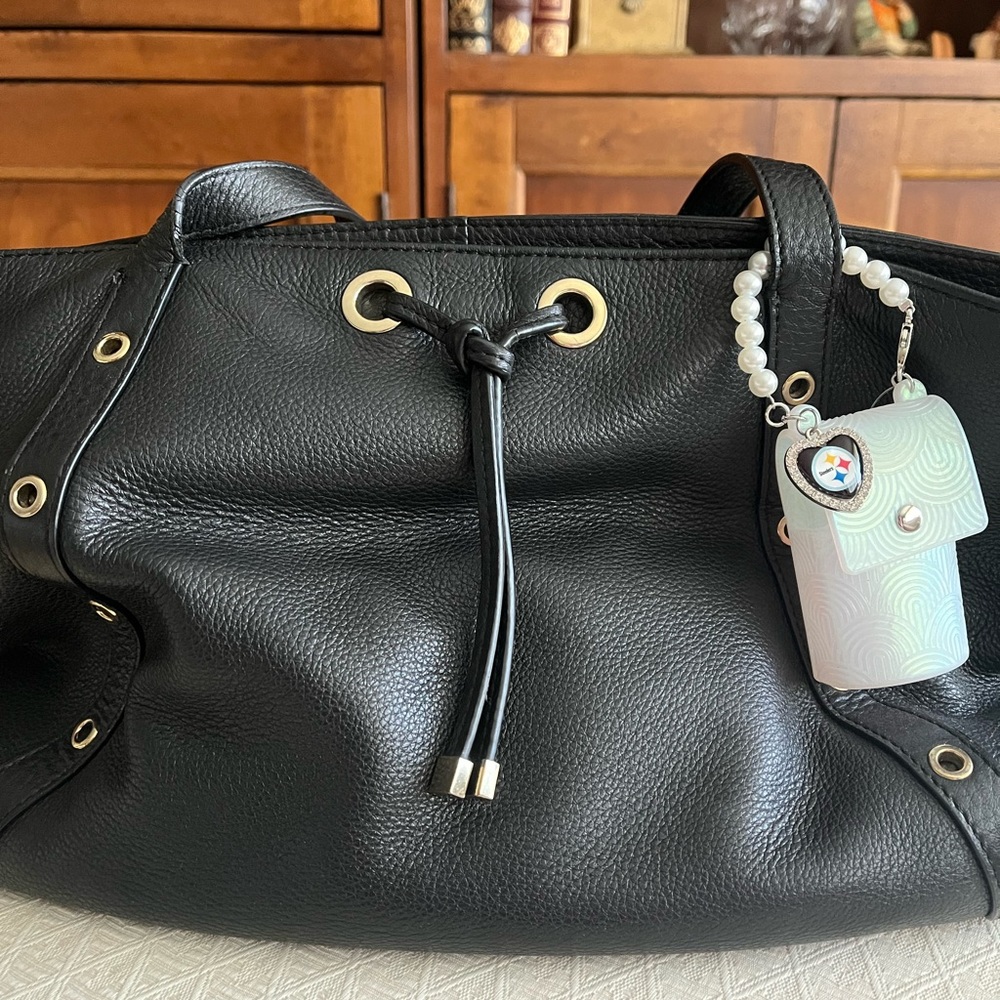 Pittsburgh Steelers Purse Charm/Handsanitizer Holder - Picture 5 of 11